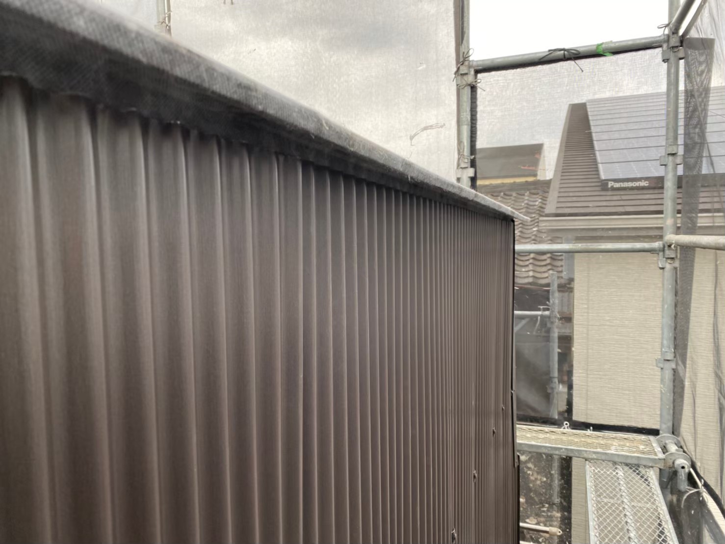 防水紙とケラバ板金